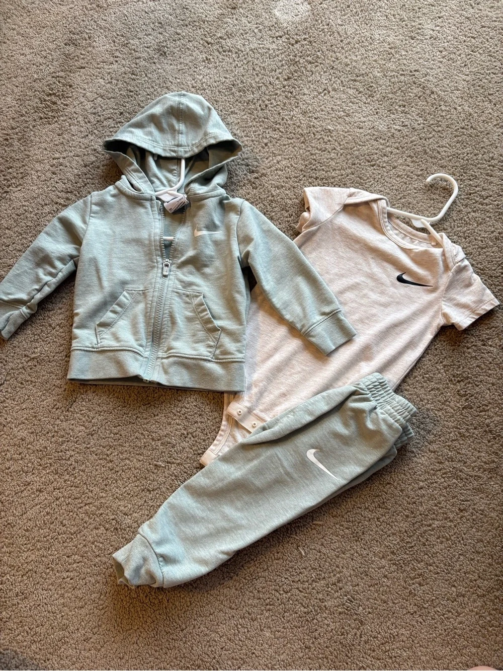 Nike Baby Green 3pc Set